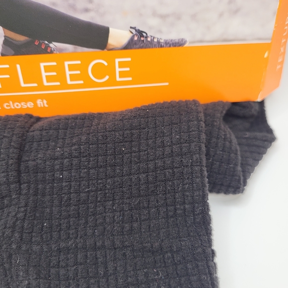 Cuddl Duds Textured Fleece Leggings in Black NWT - Picture 3 of 5